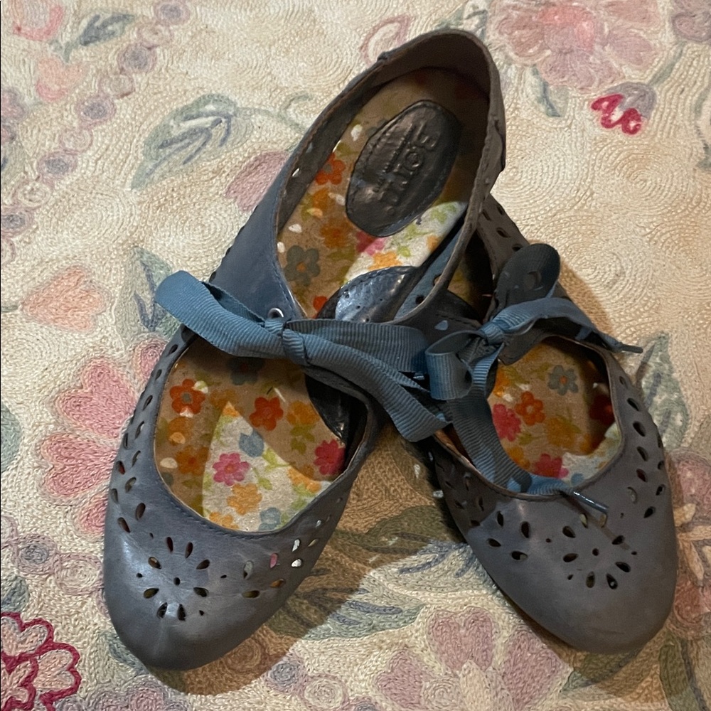 Born Blue Jerrica Leather Cut-Out Flats
